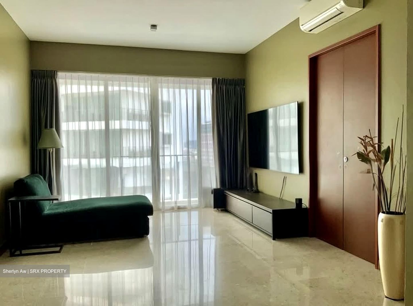 Cote D'Azur (D15), Condominium #579727171